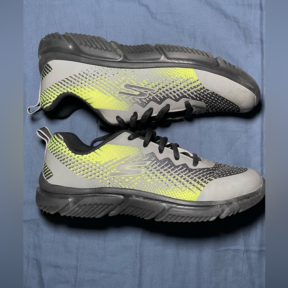 SKECHERS BIG KIDS 'GO RUN' LACE UP SNEAKERS